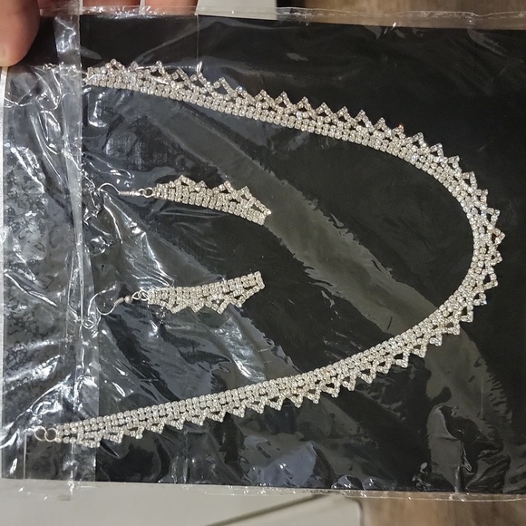 JEWELRY SET. - Picture 3 of 5